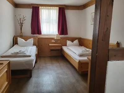 Otel Historikhotel Ochsen 3*