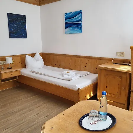 Otel Historikhotel Ochsen 3*